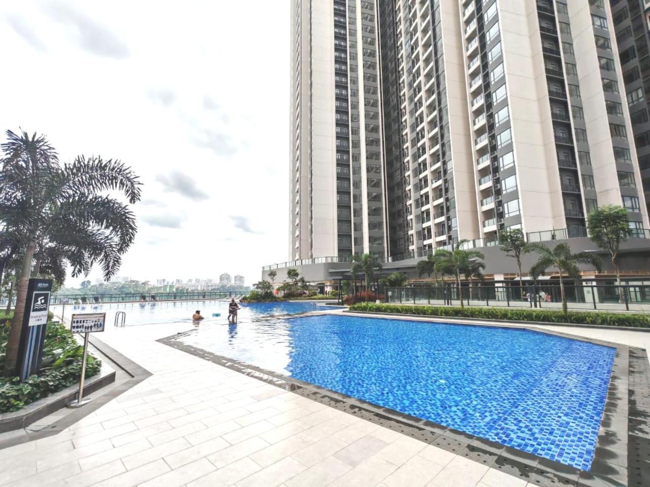 R&f Princess Cove Jb Ciq With Seaview Apartment Johor Bahru